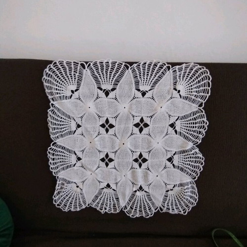 Doilies two different sizes like new