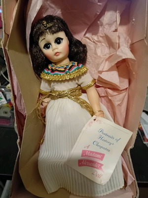 Madame Alexander Cleopatra doll new in excellent condition