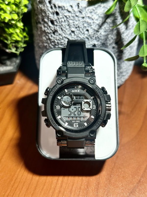 Quartz wristwatch with multiple dials, black, men's
