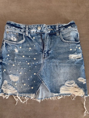 Zara denim skirt S used with pearls blue