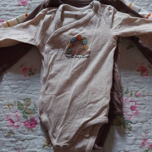 Orchestra baby rompers like new, pack of 5 for 6 months