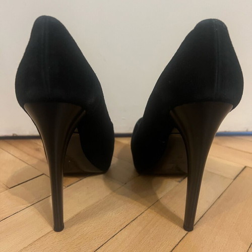 Giuseppe Zanotti pumps size 40 like new, black