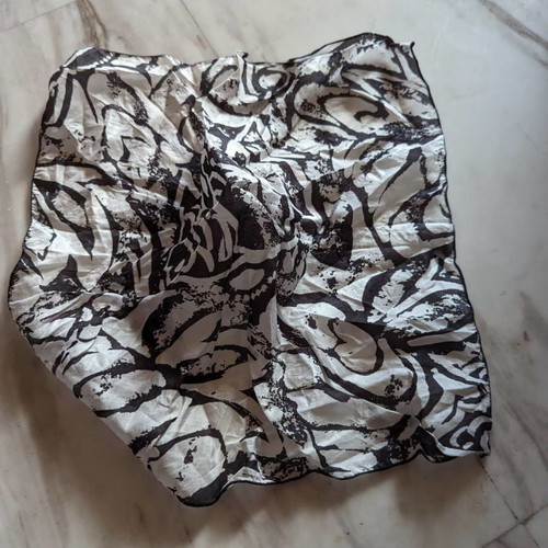 Scarves and shawls used, assorted