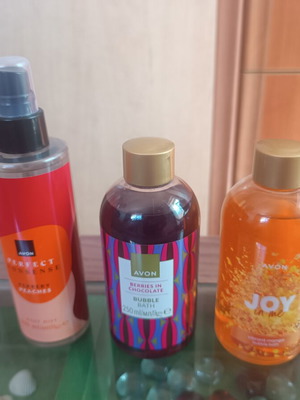 Shower gel and spray perfume set new, authentic