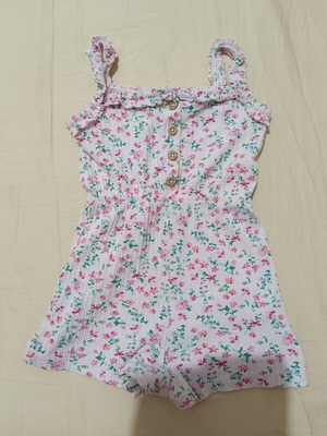 Floral romper shorts used for girl 9-12 months