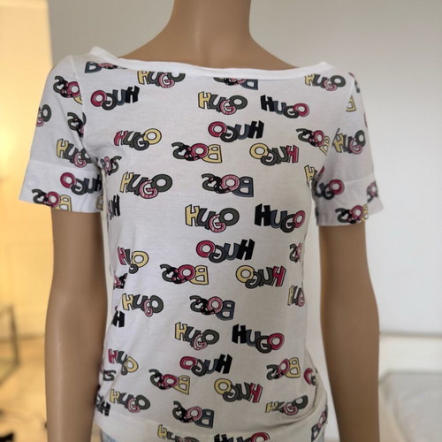 Hugo Boss white cotton top S like new with multicolor logo