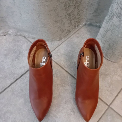 Women's brown leather ankle boots size 41 like new