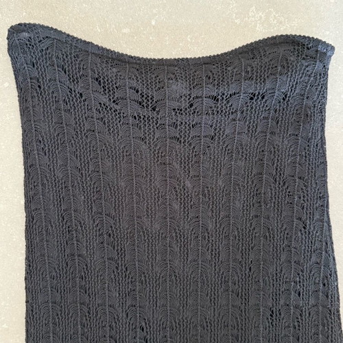 Knitted fitted black skirt like new with lace and lining size M