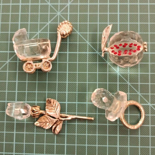 Collectible crystal miniatures like new, set of 4