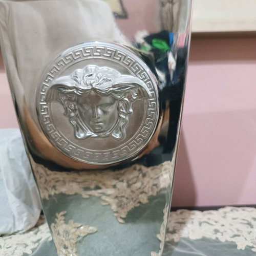 Versace vase like new