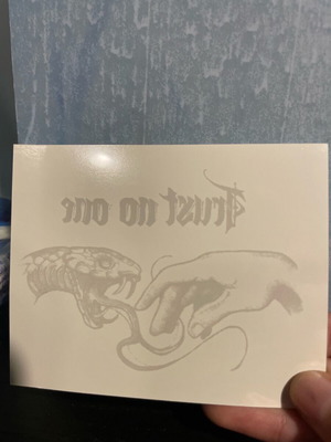 TATTOO TRUST NO ONE