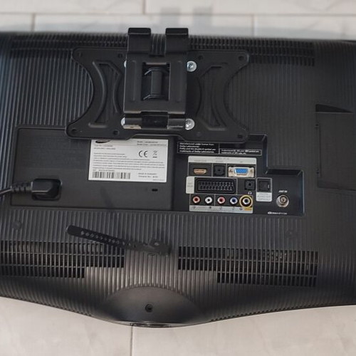 Samsung 21" HD TV with Dolby Digital Plus and SRS TruSurround