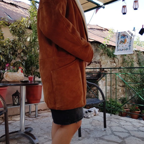 Shearling genuine leather women's coat like new, tan color