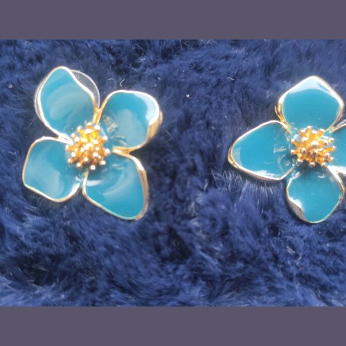 Flower stud earrings with petrol and gold enamel new