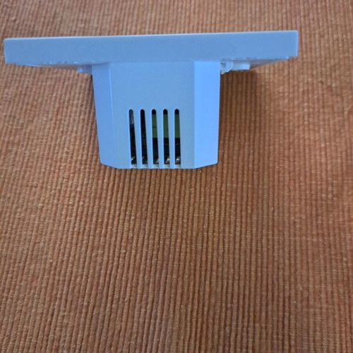 Soket with USB new with its packaging
