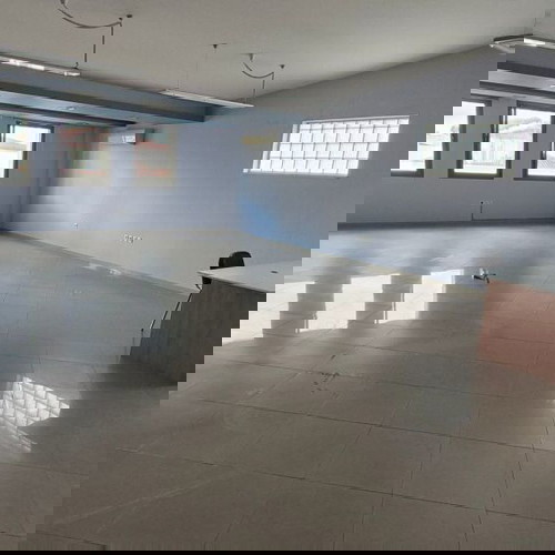 Επαγγελματικός χώρος 130 τ.μ. στον Γέρακα, σε άριστη κατάσταση