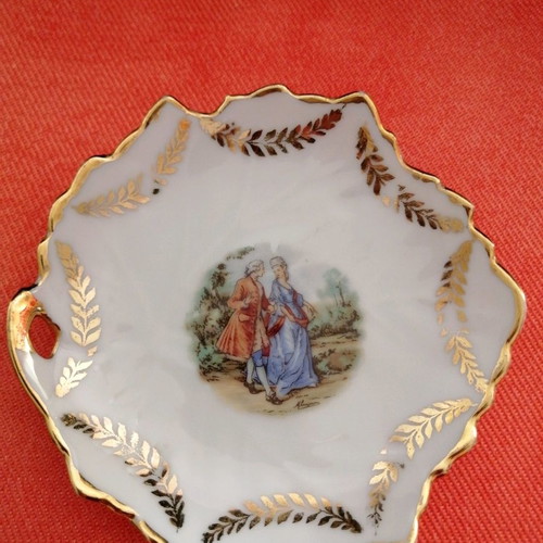 Porcelain saucer