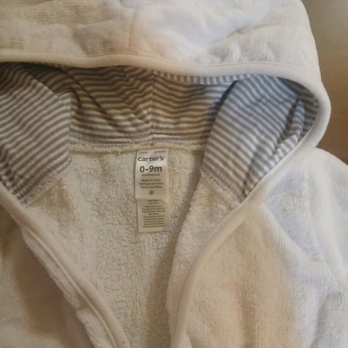 Carter's baby bathrobe 0-9 months new