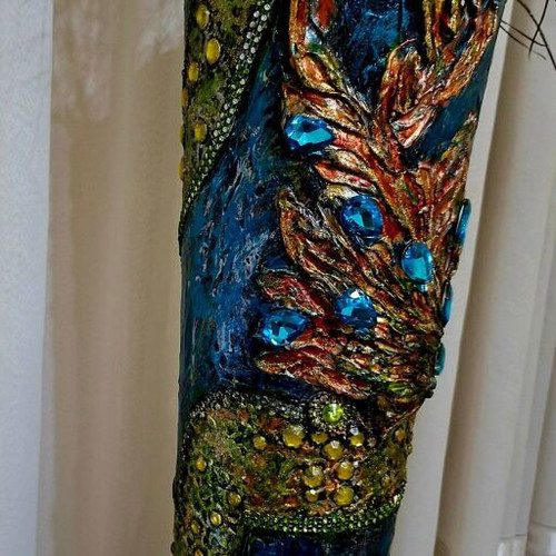 Handmade Floor Vase Peacock Set with Feathers and Carved Column