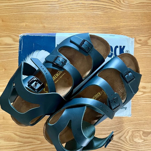 Birkenstock sandals size 45 like new, black