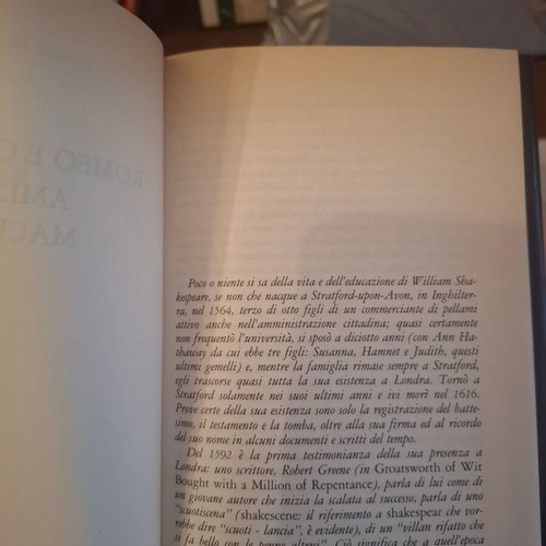 William Shakespeare Classic Plays in Italian like new