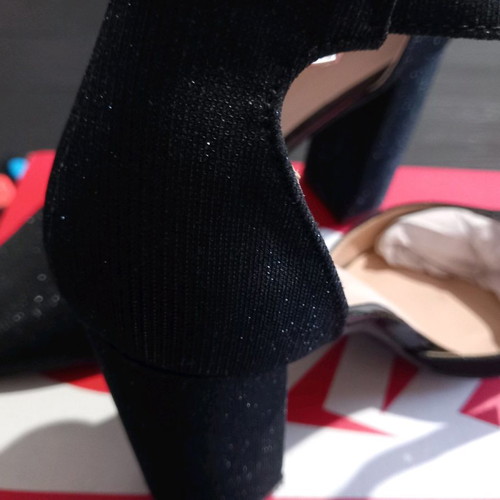 High-heeled shoes used, black, size 40