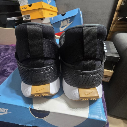 Nike GO FlyEase sneakers size 42.5, black