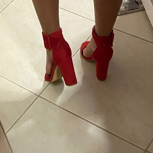 Red sandals like new, size 40, 10cm heel