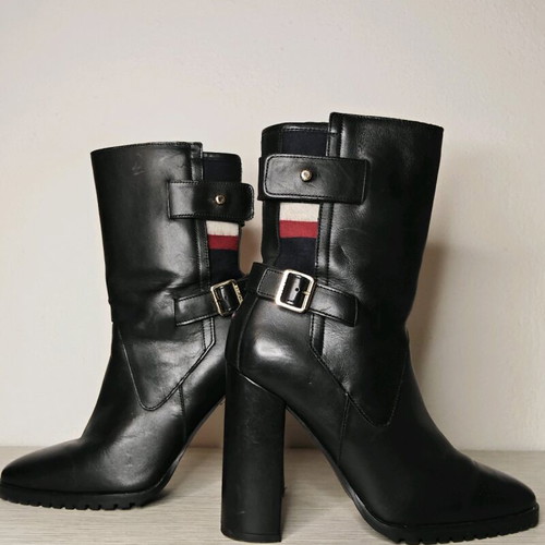 Tommy Hilfiger black leather boots like new