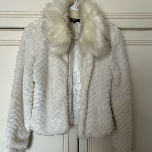 Women's fur jacket small like new, white