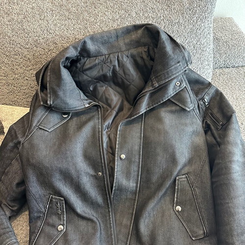 Men's denim jacket in very good condition, medium-large