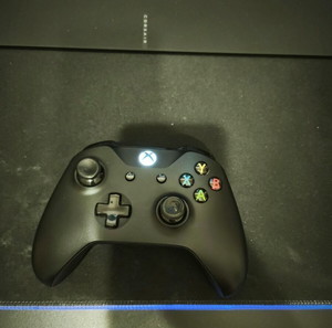 Xbox Wireless Controller Black – Συμβατός με Xbox Series S/X, Xbox One, Windows PC & Android