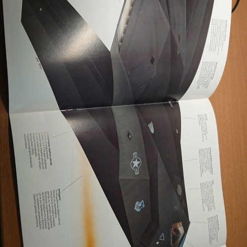 Airplane magazine issues 2 to 7 like new