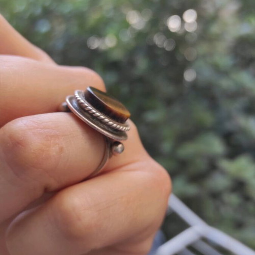 Ring with round tiger's eye stone like new, silver 950
