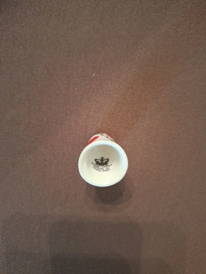 Porcelain thimble Blackpool like new