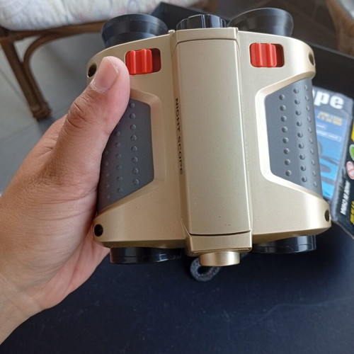 Night Scope 4x30 binoculars like new with lighting and original box