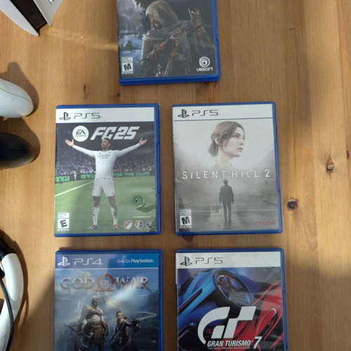 Sony PS5 Disk Edition console with 2 controllers, headphones, 5 games