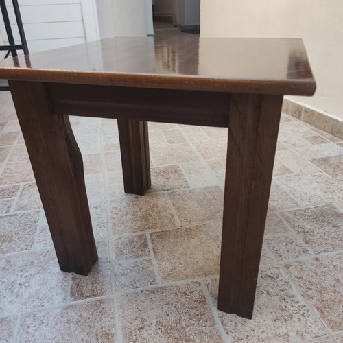 Coffee table set like new with one large and two small tables