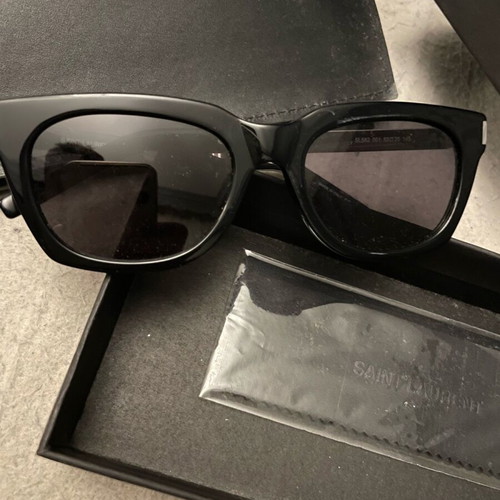 Saint Laurent sunglasses like new, black SL582 001