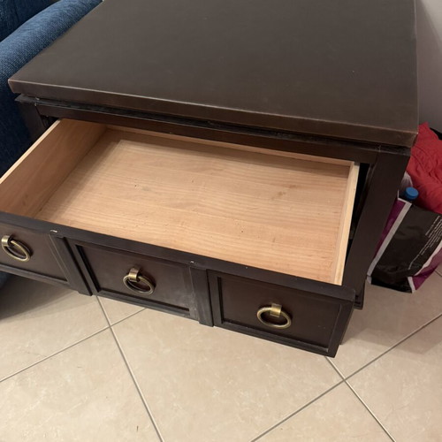 Drawer chest like new with spacious drawers and decorative surface