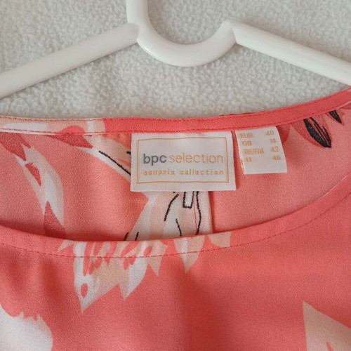 Bpc Selection Bonprix blouse with flowers, like new, size L