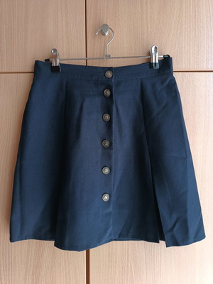 Pleated skirt like new, dark blue with gold buttons, waist 68 cm
