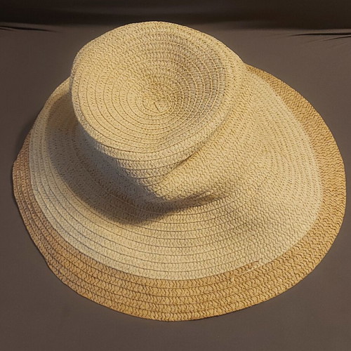 Summer hat women's straw beige, like new