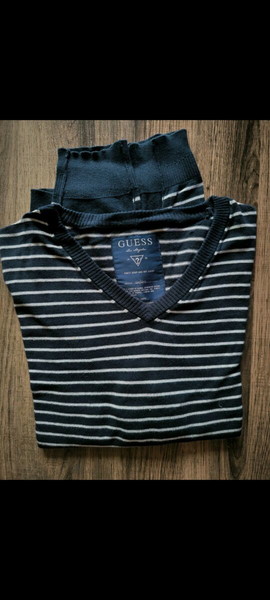 GUESS V-neck - Long sleeve shirt