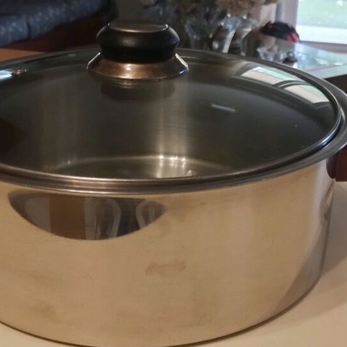Cooking pot with lid used, 27cm diameter, 10cm height