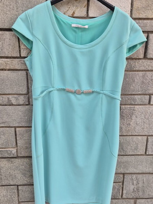 Giulia Galanti dress in mint green shade, fitted elegant