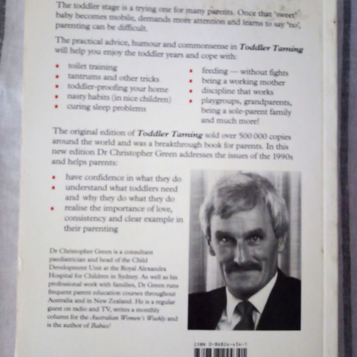 Toddler Taming book like new, English language