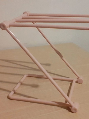 Jewelry stand like new, foldable for necklaces and accessories