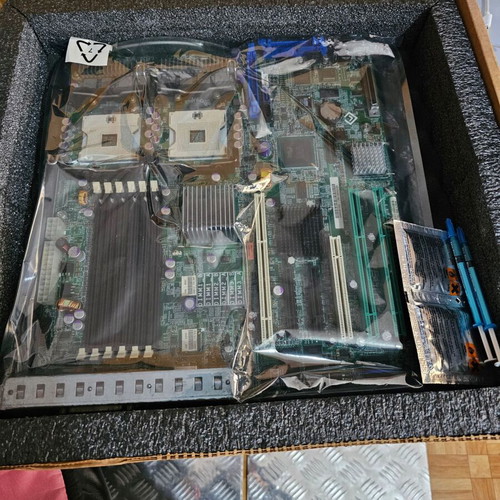 Dell PowerEdge 1800 motherboard new, p/n T7296