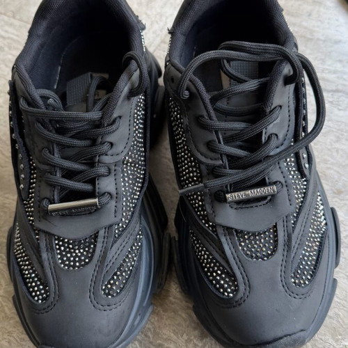 Steve Madden Possession-R women's black sneakers like new with stones